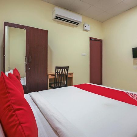 Hotel O Om Sakthi Hotel Puduččéri Exteriér fotografie