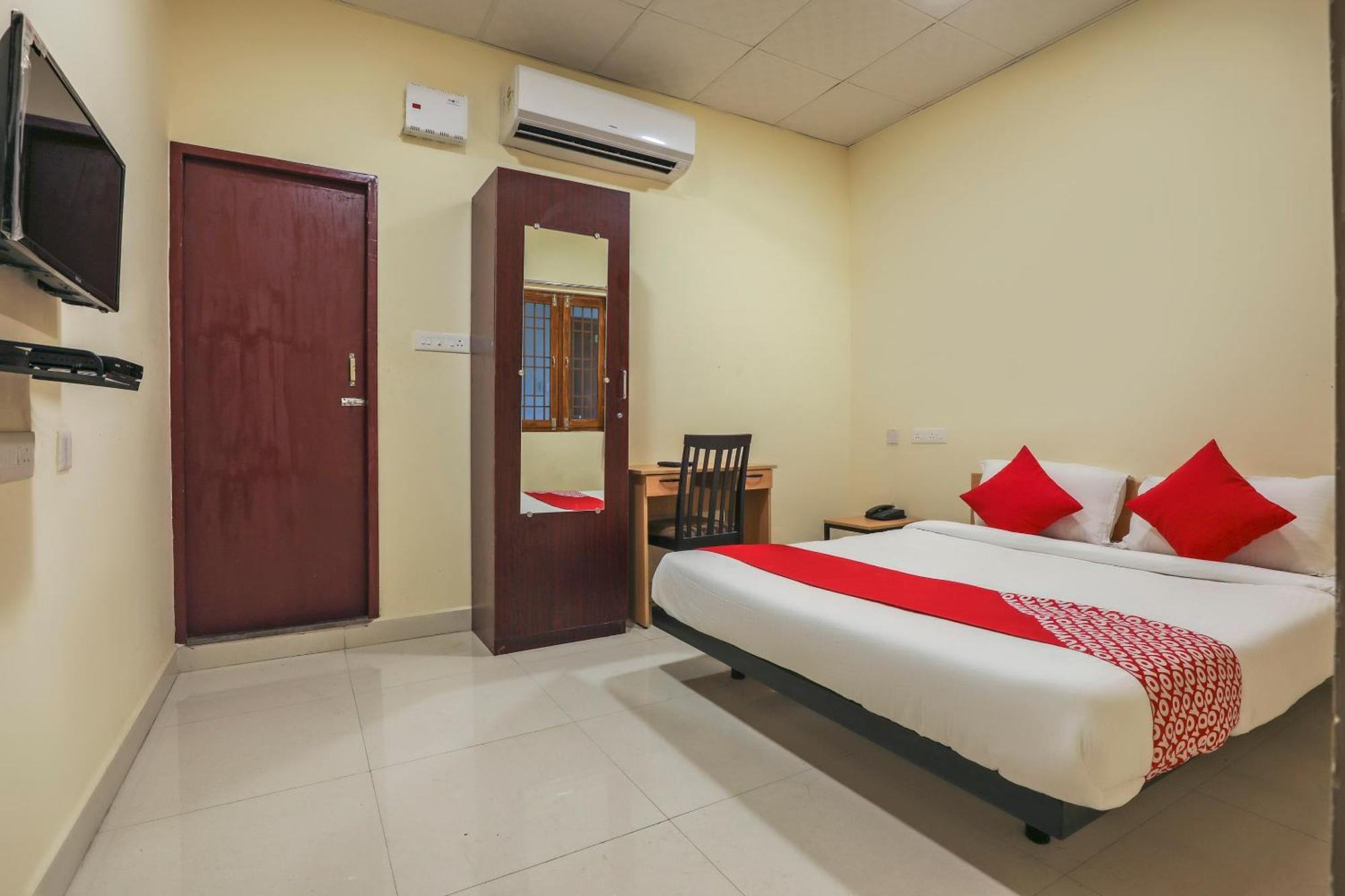 Hotel O Om Sakthi Hotel Puduččéri Exteriér fotografie