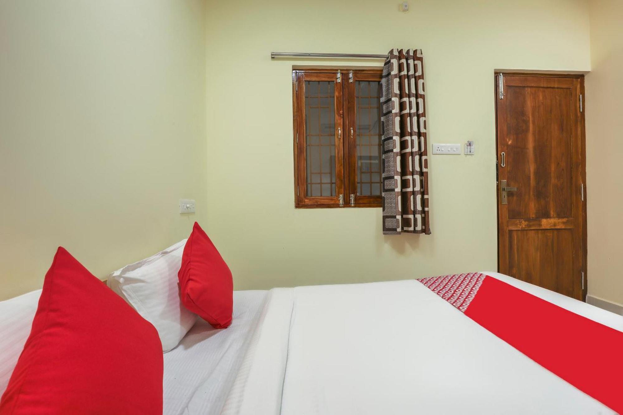 Hotel O Om Sakthi Hotel Puduččéri Exteriér fotografie